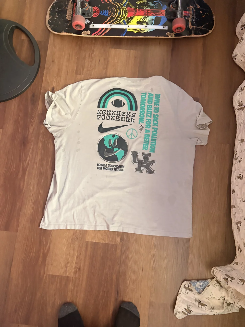 Nike Kids Kentucky Football Tee in Light Gray with Teal and Black Graphics